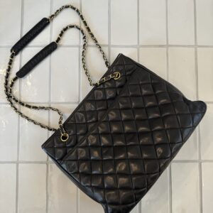 Chanel Chain Leather Shoulderbag